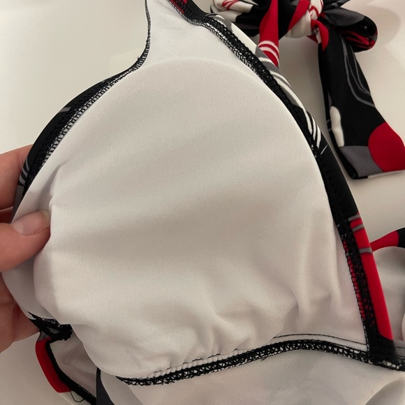 NWOT FADED GLORY | BLACK/GRAY/RED/WHITE TANKINI SWIMSUIT TOP | SIZE 4/6 SMALL - Picture 6 of 7
